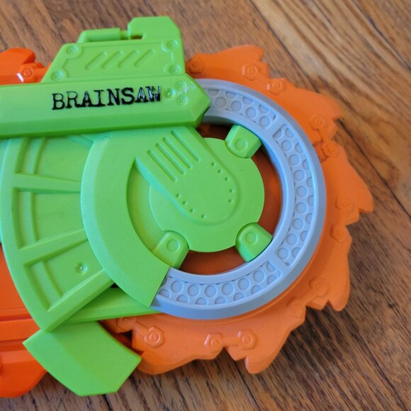 Nerf Zombie Strike Brainsaw Blaster Chainsaw Toy Gift Orange Green - Picture 5 of 7